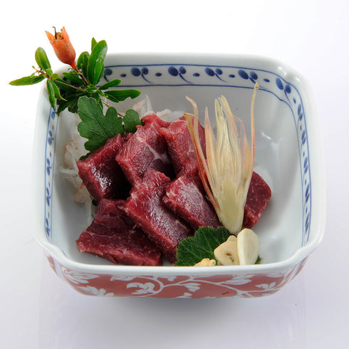 国産 馬刺し 熊本 馬肉 霜降り 桜馬刺し もも 100g     贈答 国産馬刺し 馬刺 純馬刺し ばさし 刺し 産直 国内肥育 国内 通販 名産 業務用 業務 飲食店 イベント 催事