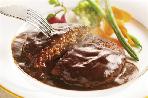 【送料無料】 ラ・ロシェル 坂井宏行監修デミグラスソースハンバーグ LR_DHB8K【お歳暮 御歳暮 お年賀 御年始 お正月 ギフト 贈り物 贈答 プレゼント 内祝い クリスマス 洋風惣菜 時短 おうちごはん 簡単 ご馳走 ごちそう】